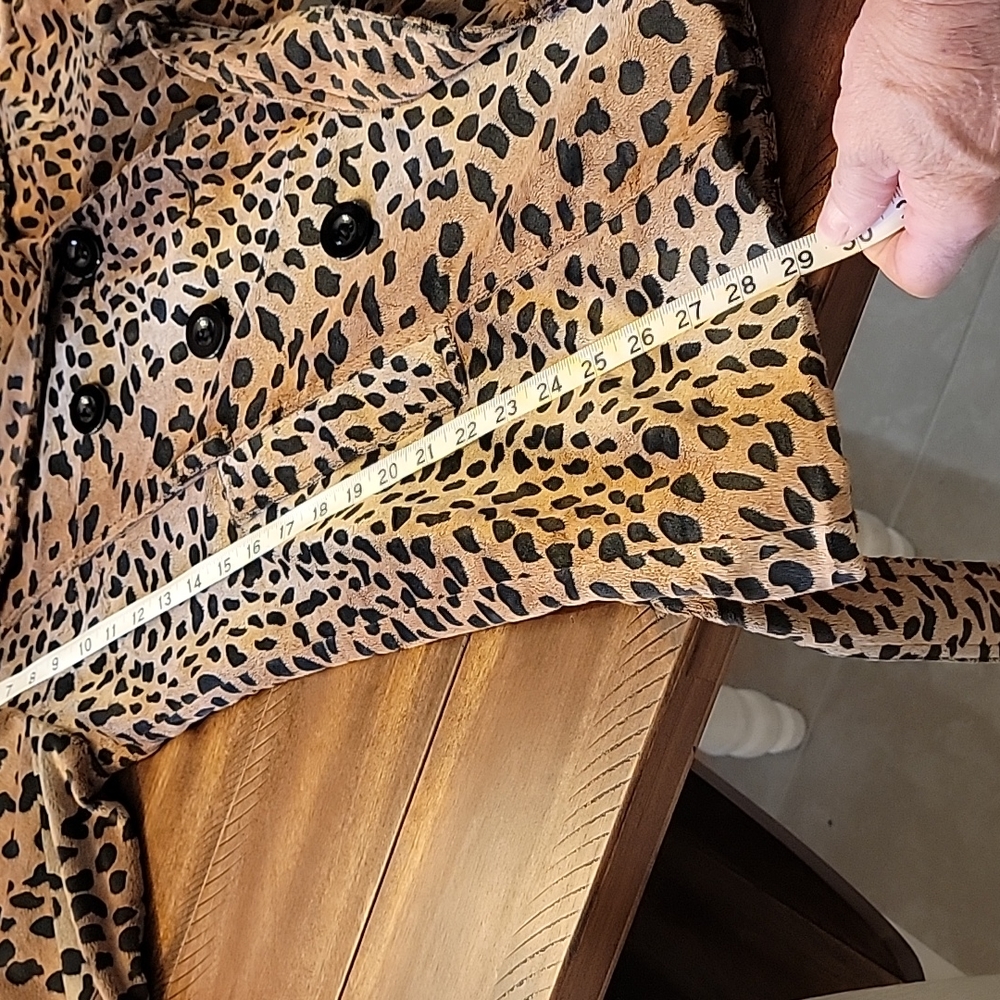 Ladies leapord short trench coat - Picture 7 of 7